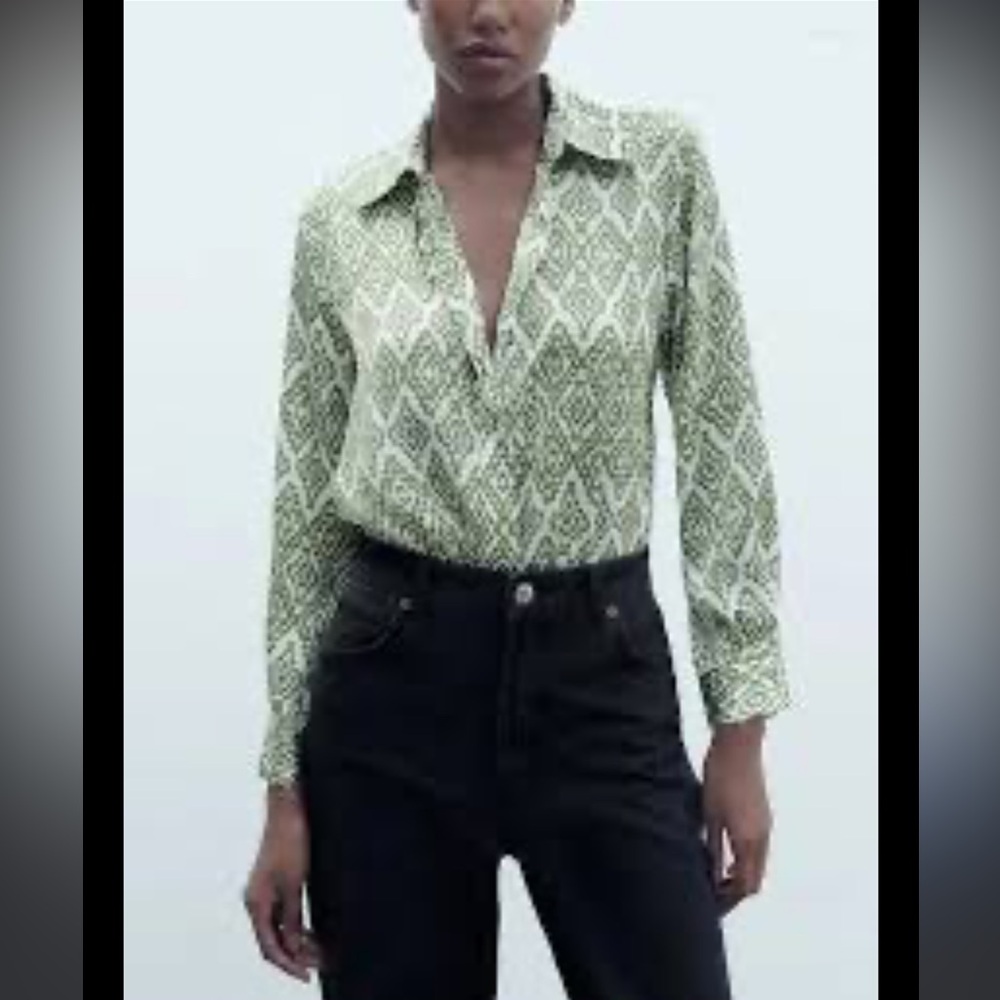 Zara Green Patterned Long-Sleeve Blouse